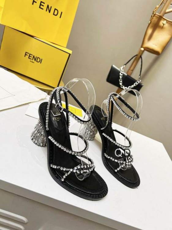 Picture of Fendi Shoes _SKUFendisz35-42GDT01475135